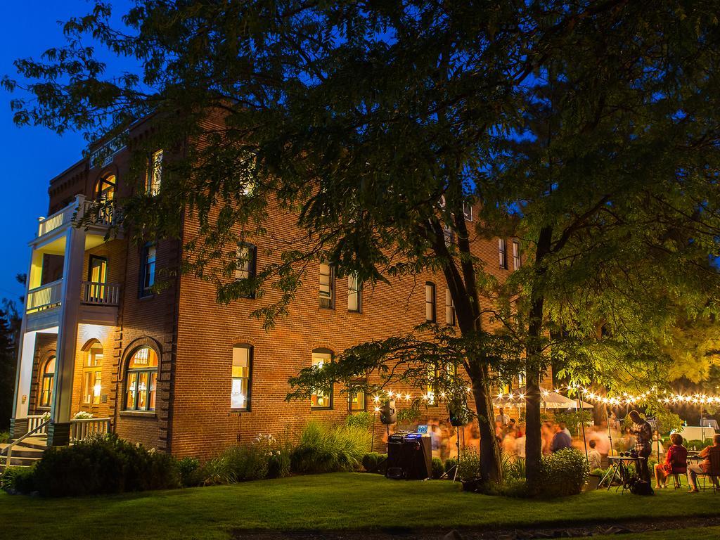 Balch Hotel Dufur Exterior foto
